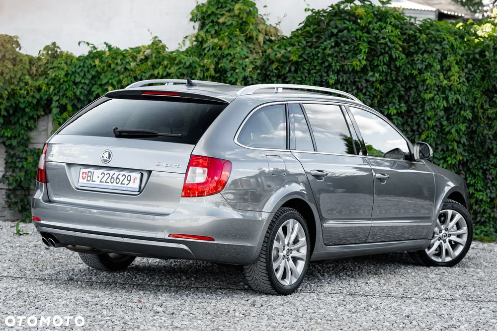 Skoda Superb 1.8 TSI FAMILY - 15