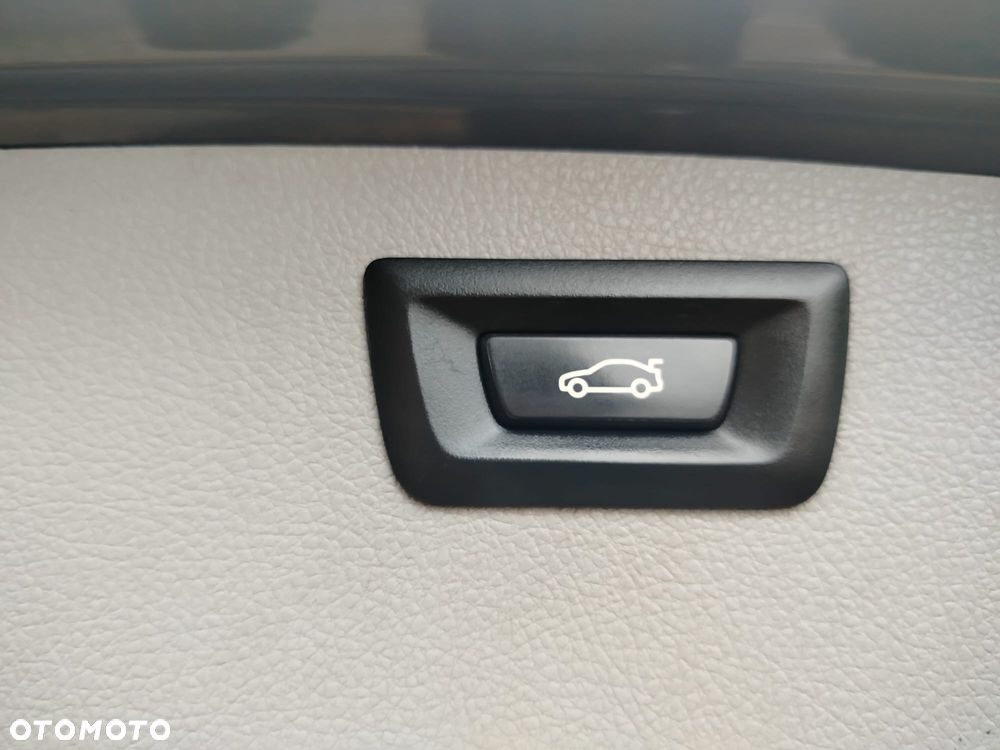 BMW Seria 3 - 23