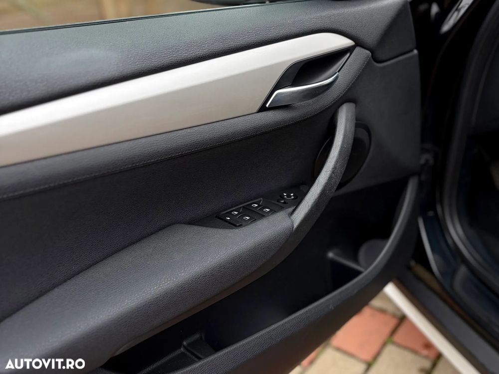 BMW X1 xDrive18d - 16