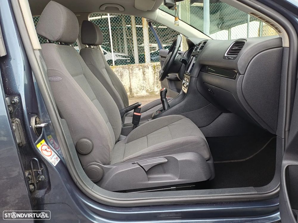 VW Golf Variant 1.6 TDi Confortline - 32