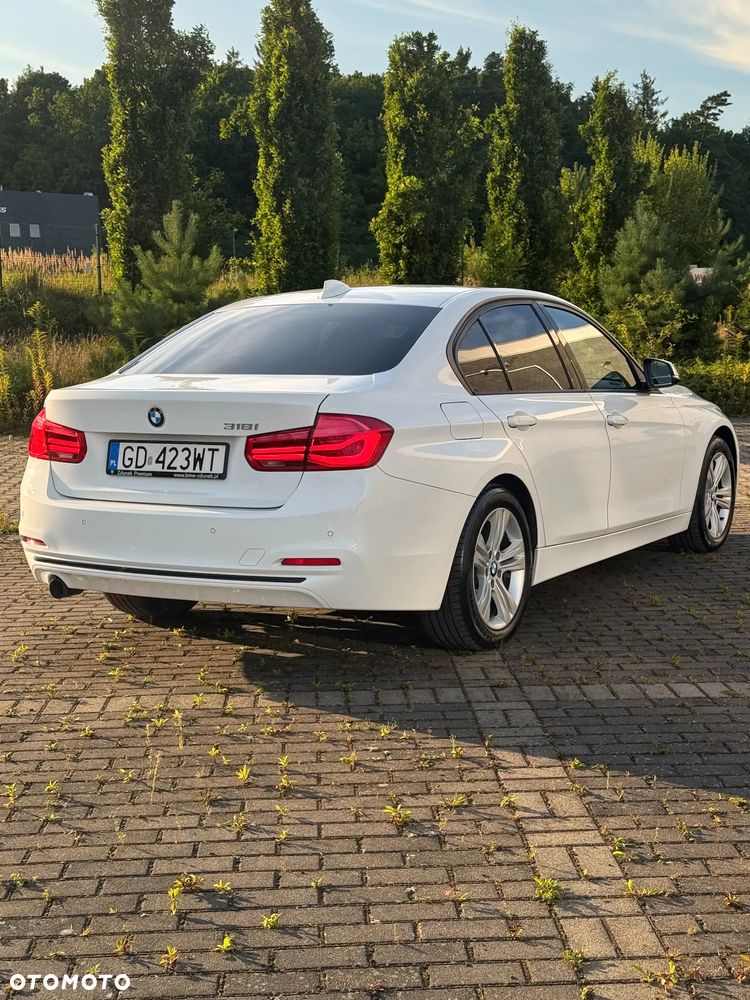 BMW Seria 3 318i Sport Line - 4