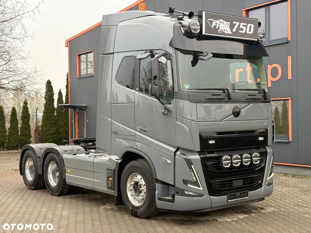 Volvo FH750 6x4 Euro 6, dwuobwodowa hydraulika - 9