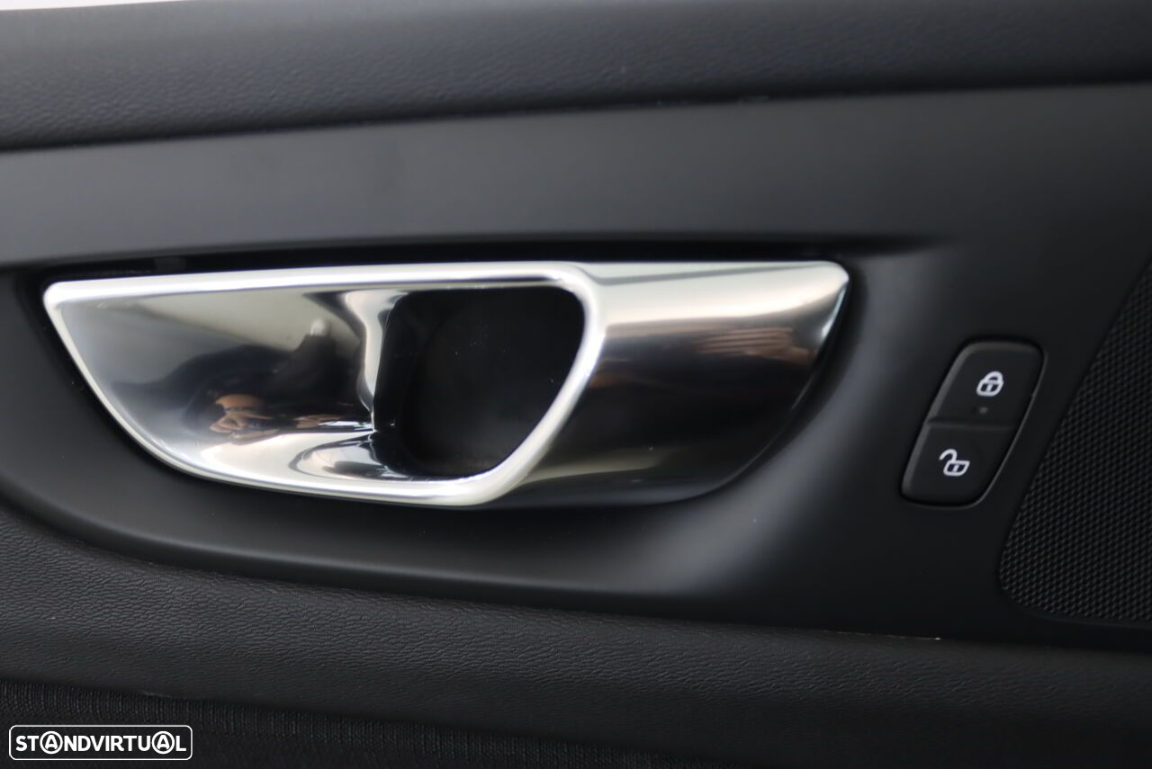 Volvo V60 2.0 T6 AWD TE Inscription Expression - 16