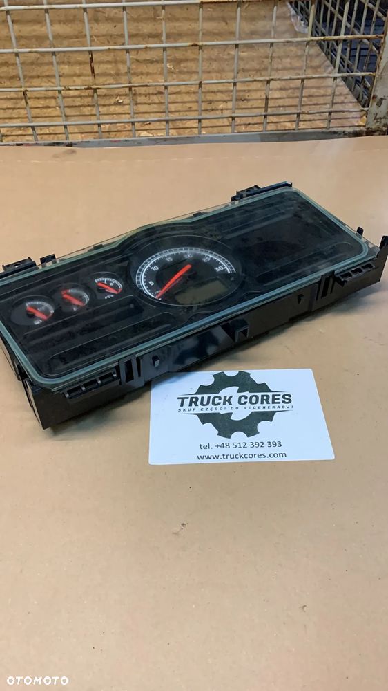 ZEGAR LICZNIK RENAULT  DXI PREMIUM 7420977592-02 24V - 1