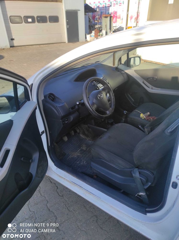 Toyota Yaris - 3