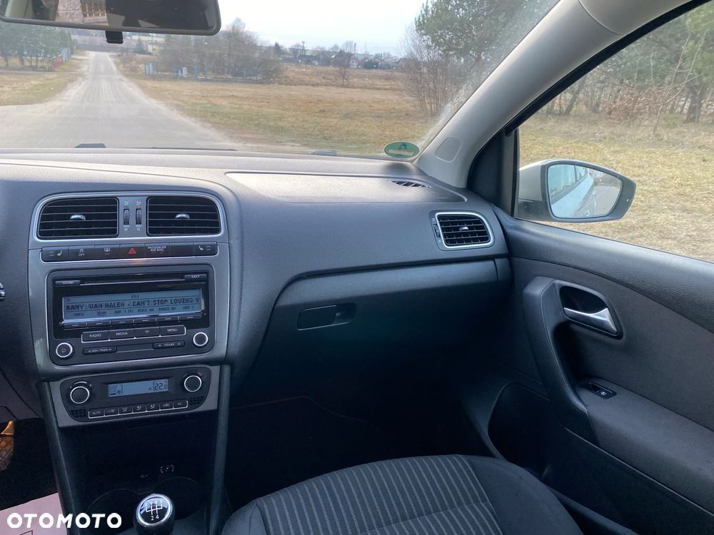 Volkswagen Polo 1.4 16V Highline - 11