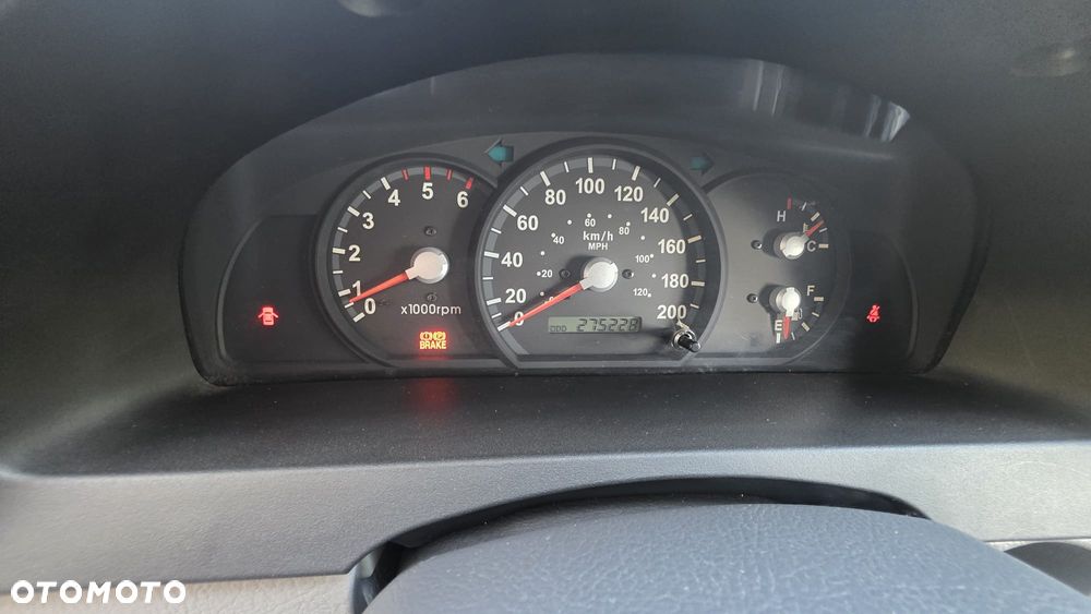 Mitsubishi Pajero - 32