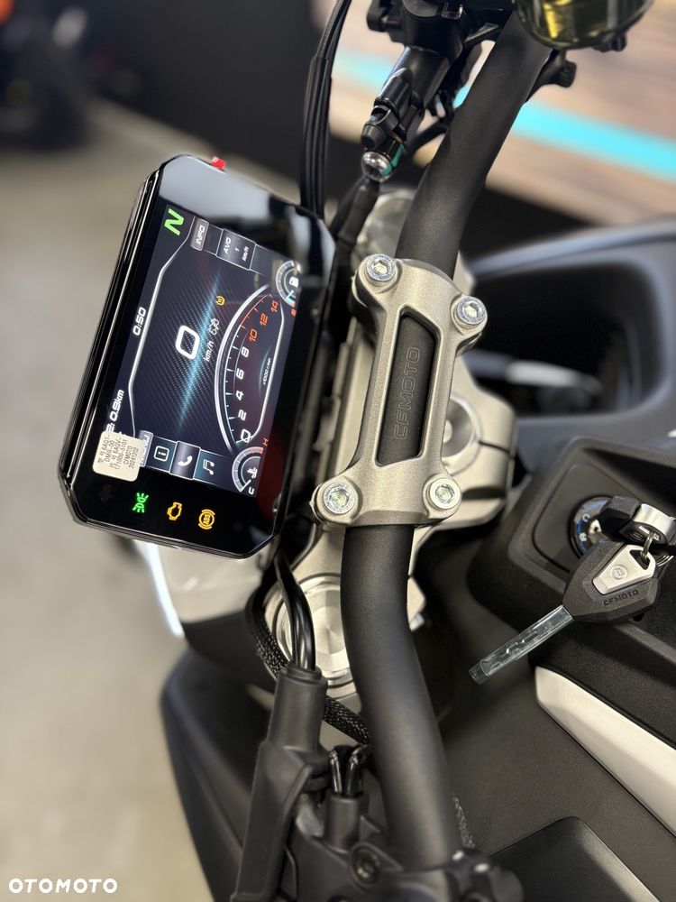 CFMoto 450NK - 7