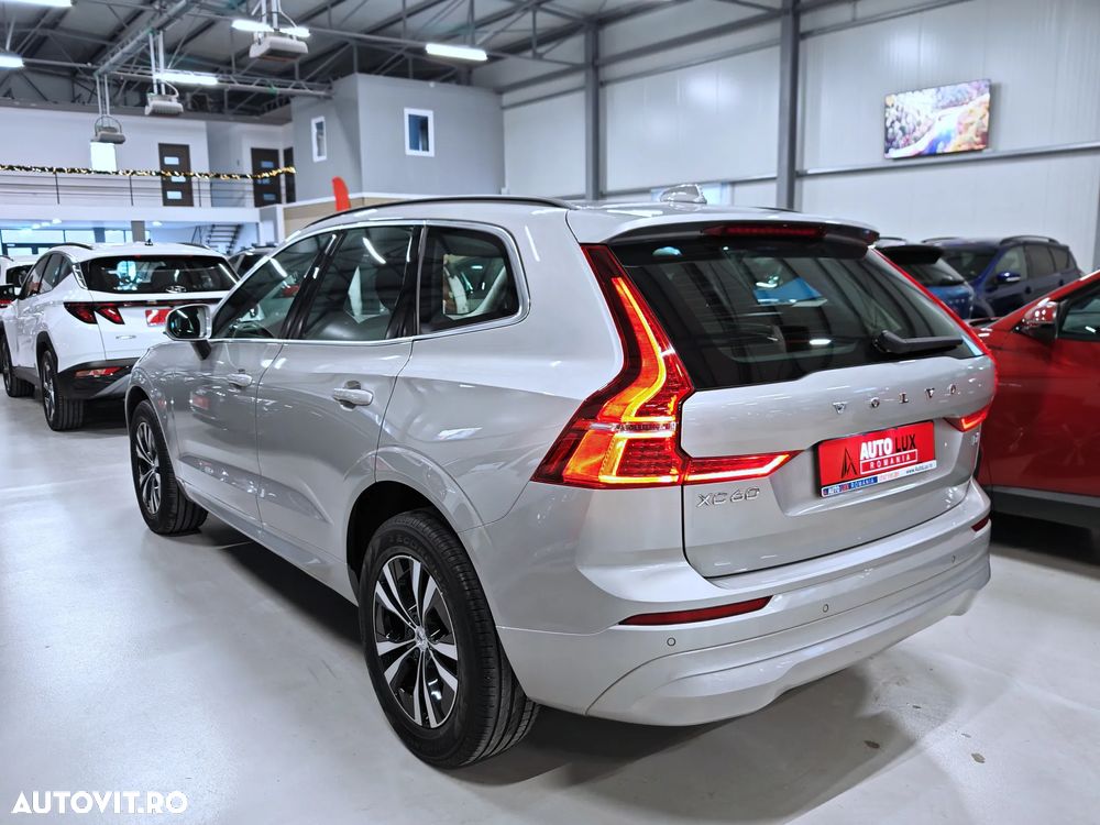 Volvo XC 60 B4 MHEV Momentum Pro - 5