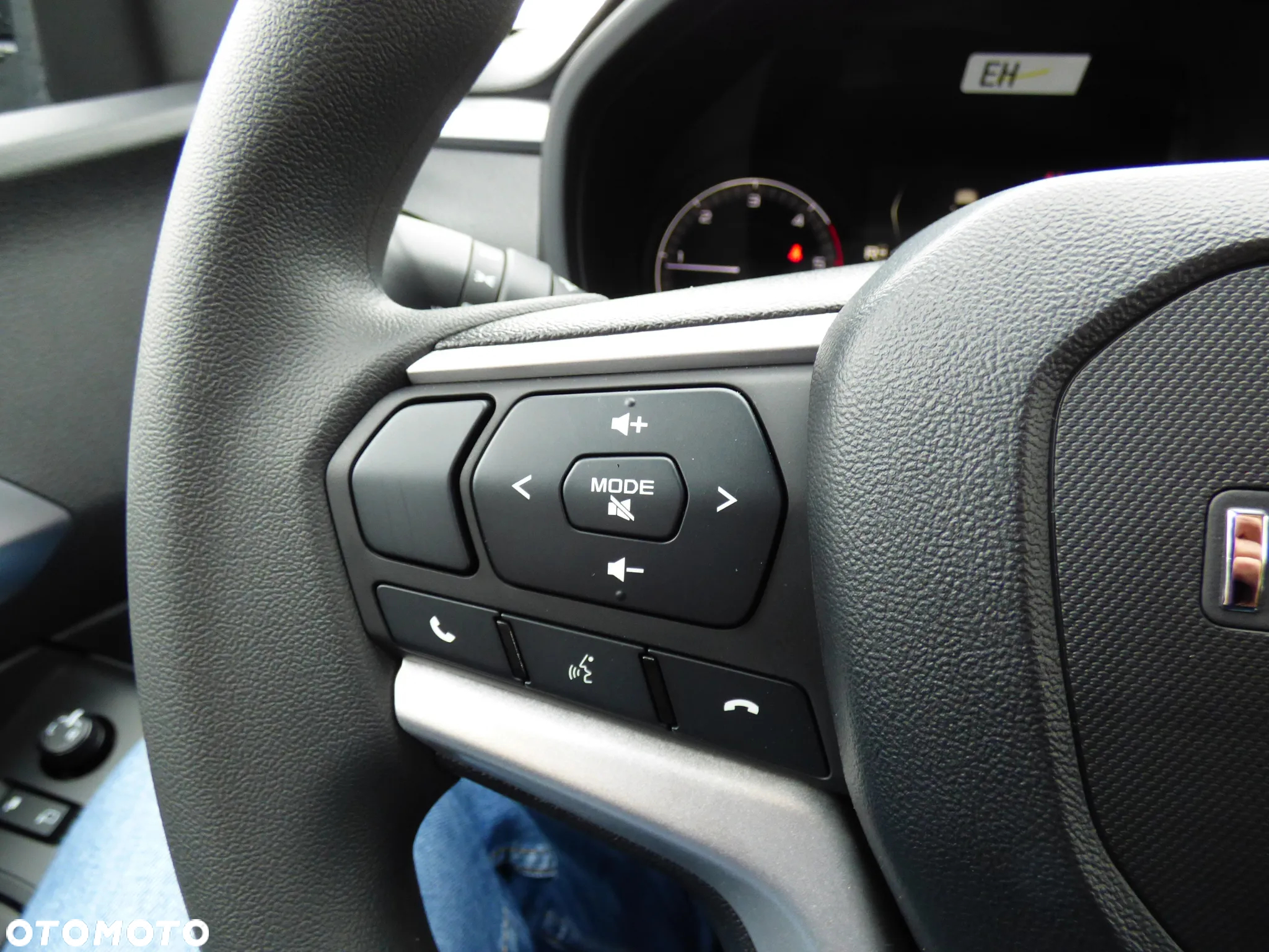Isuzu D-Max 1.9 EC LS - 11