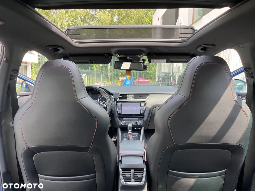 Skoda Octavia 2.0 TDI RS DSG - 17