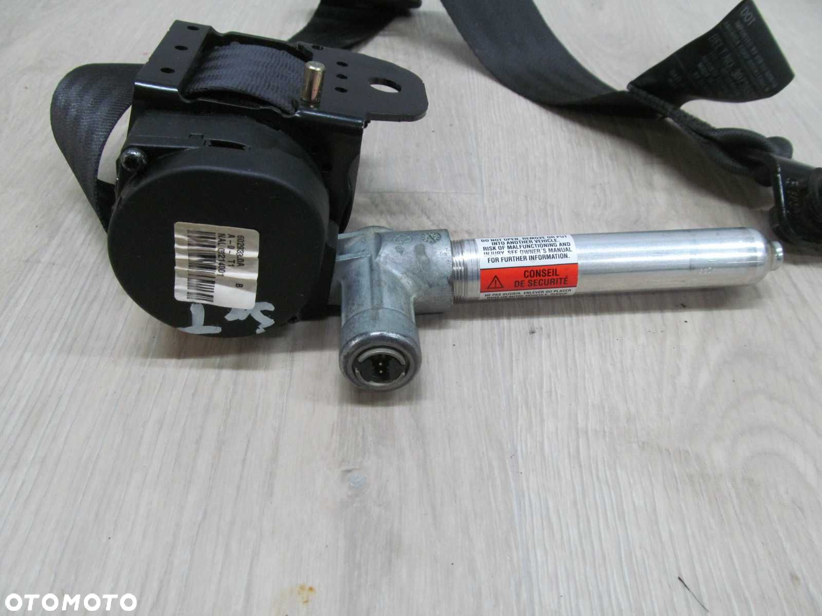 VOLVO S60 LIFT 04-10 PAS BEZPIECZENSTWA TYL SRODKOWY 30738531 - 3