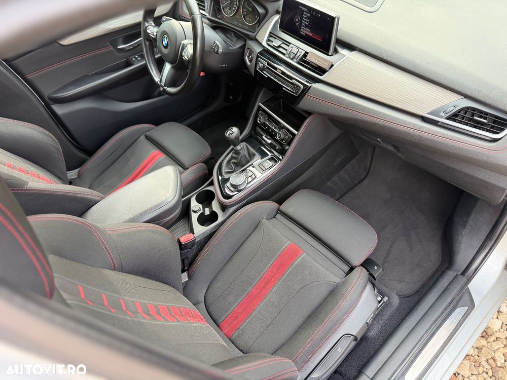 BMW Seria 2 218d - 14