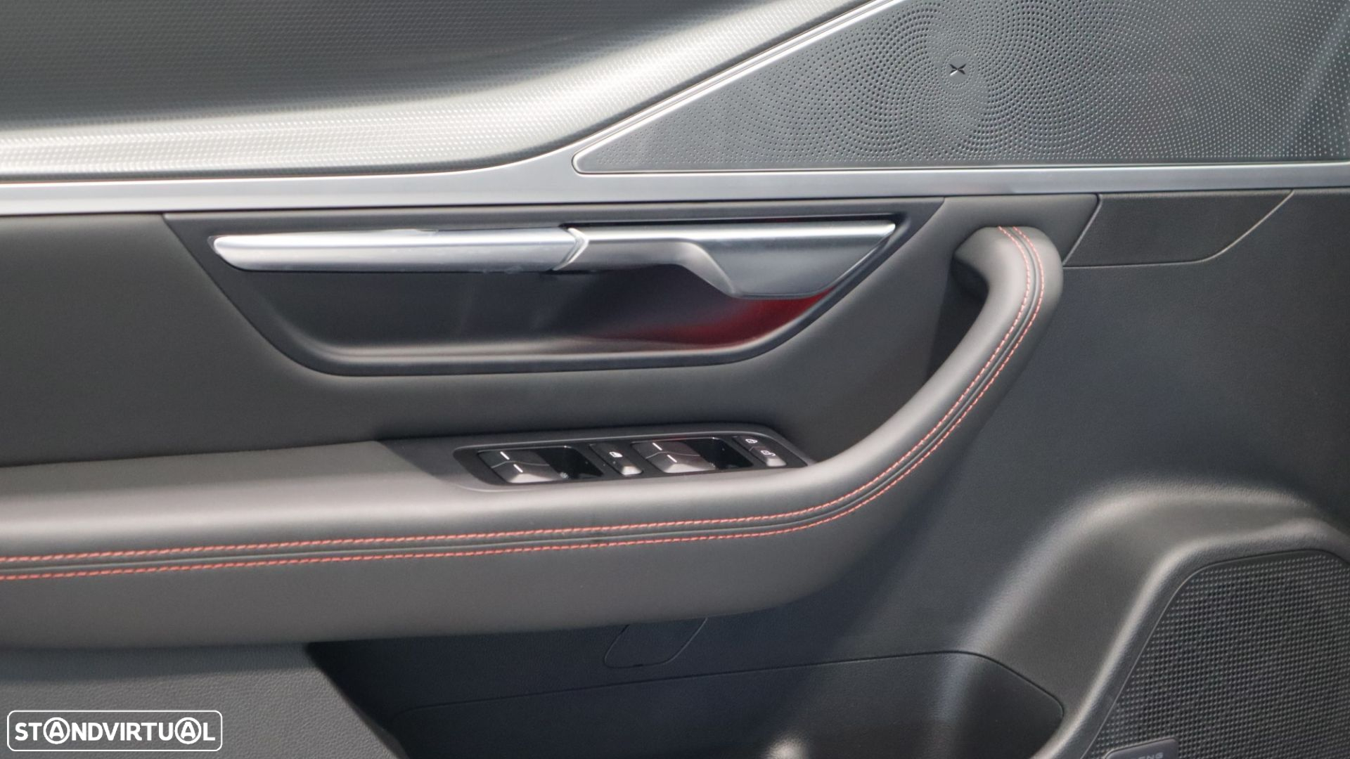 Xpeng P7i 86.2 kWh Long Range - 10
