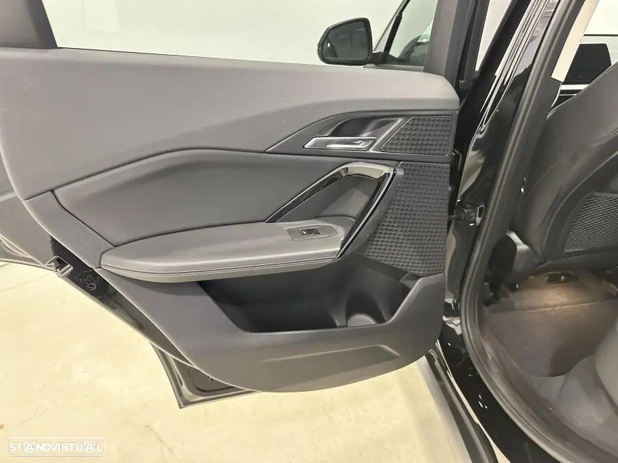 BMW iX1 - 24