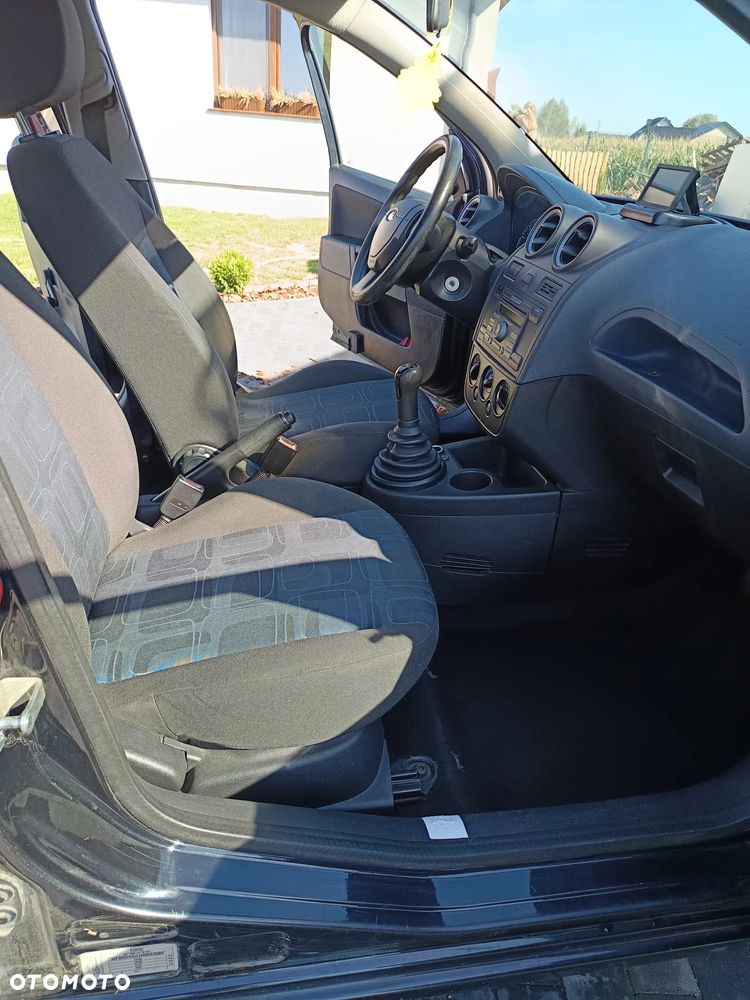 Ford Fiesta 1.3 - 5