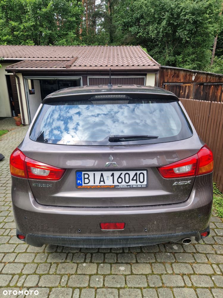 Mitsubishi ASX - 4