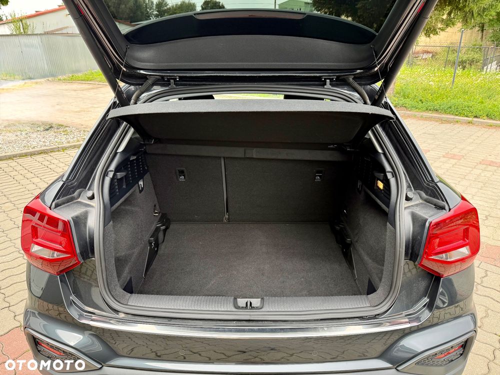 Audi Q2 35 TFSI S tronic design - 12