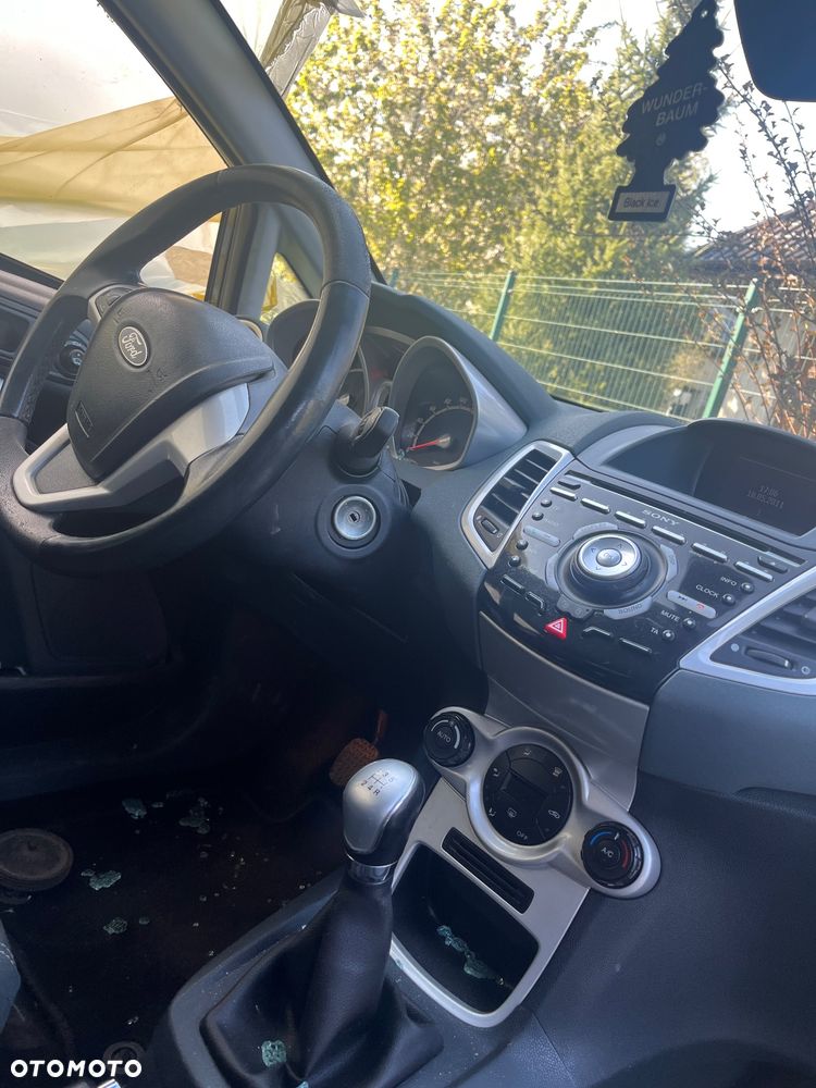 Ford Fiesta 1.6 TDCi Gold X - 11