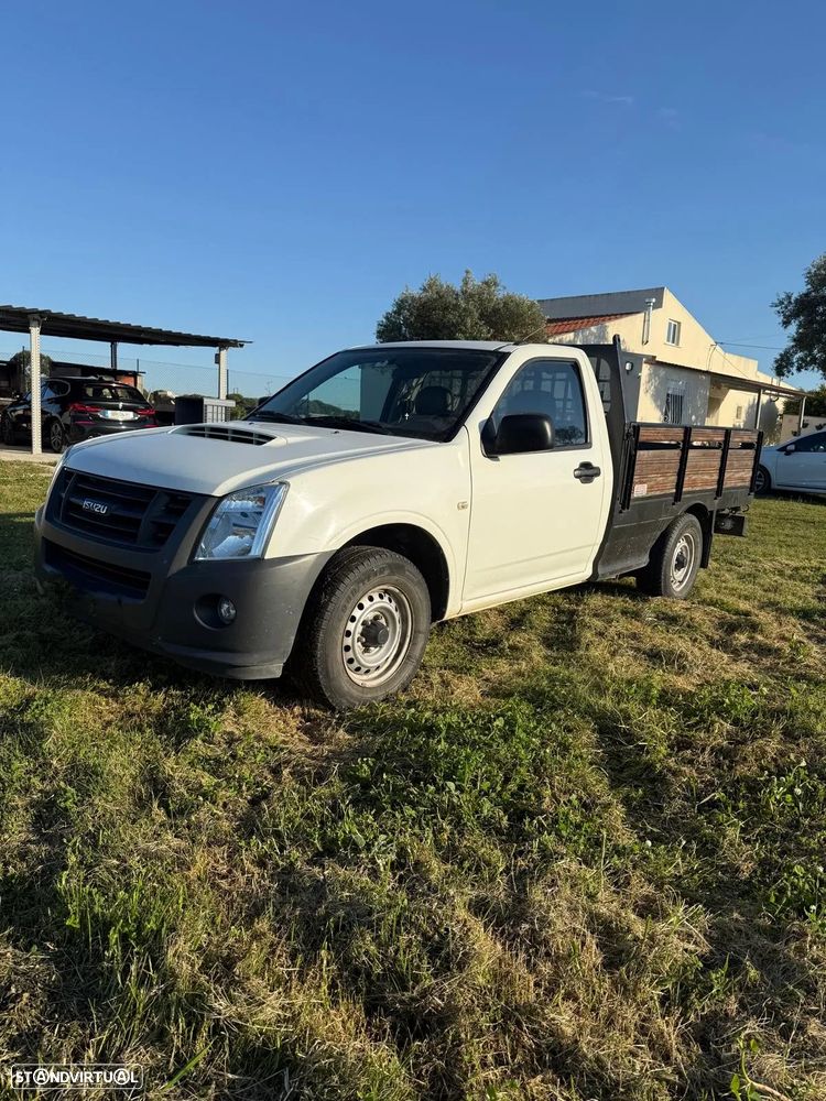 Isuzu D-Max 2.5 DTi CL 2WD L4 CM - 2