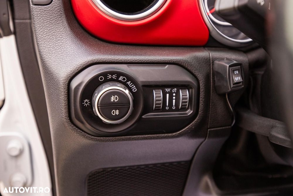 Jeep Wrangler 2.0 Turbo AT8 Rubicon - 37