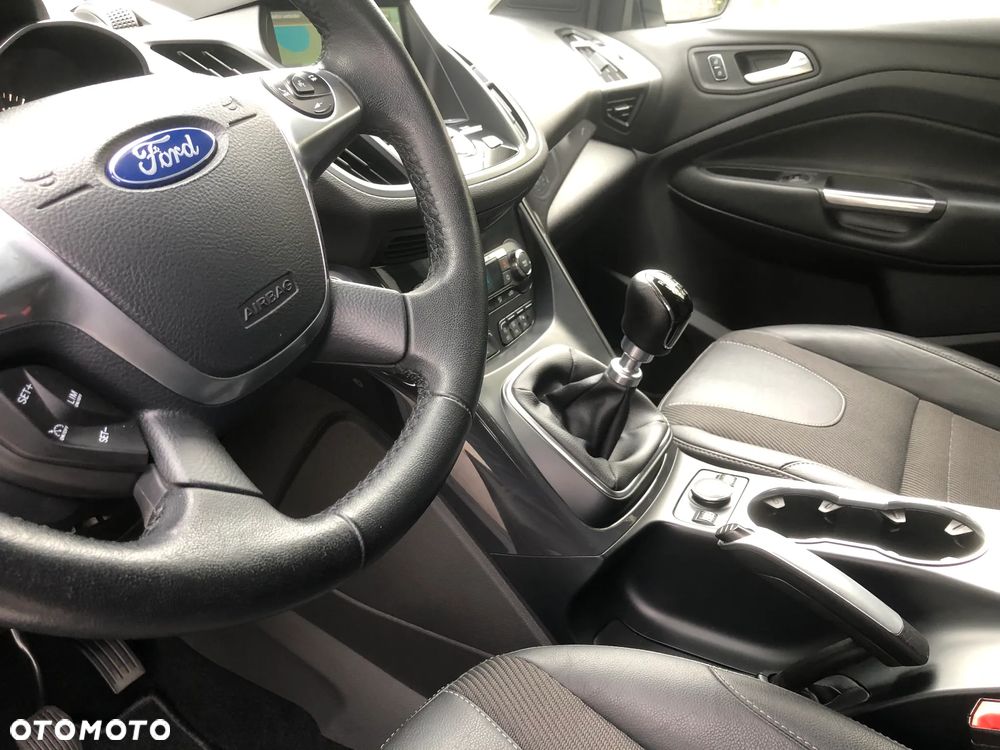 Ford Kuga 2.0 TDCi 2x4 Business Edition - 21