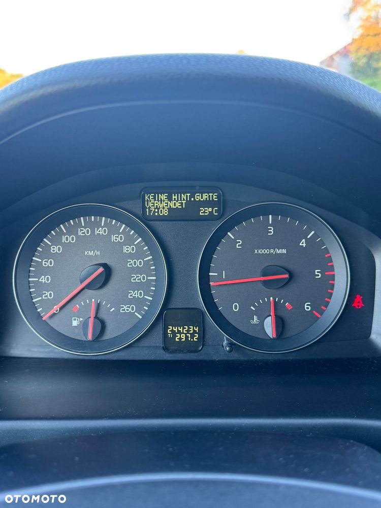 Volvo V50 - 16