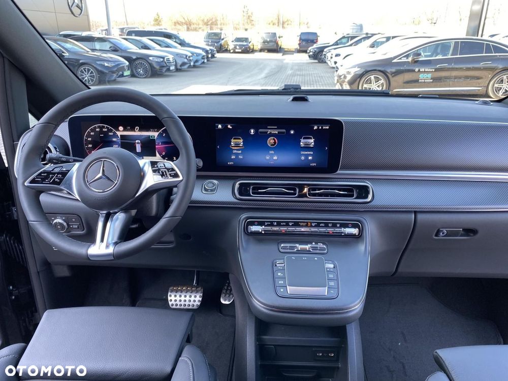 Mercedes-Benz Klasa V - 16