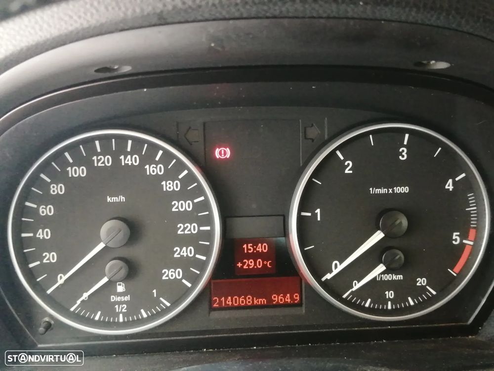 BMW 320 dA - 18