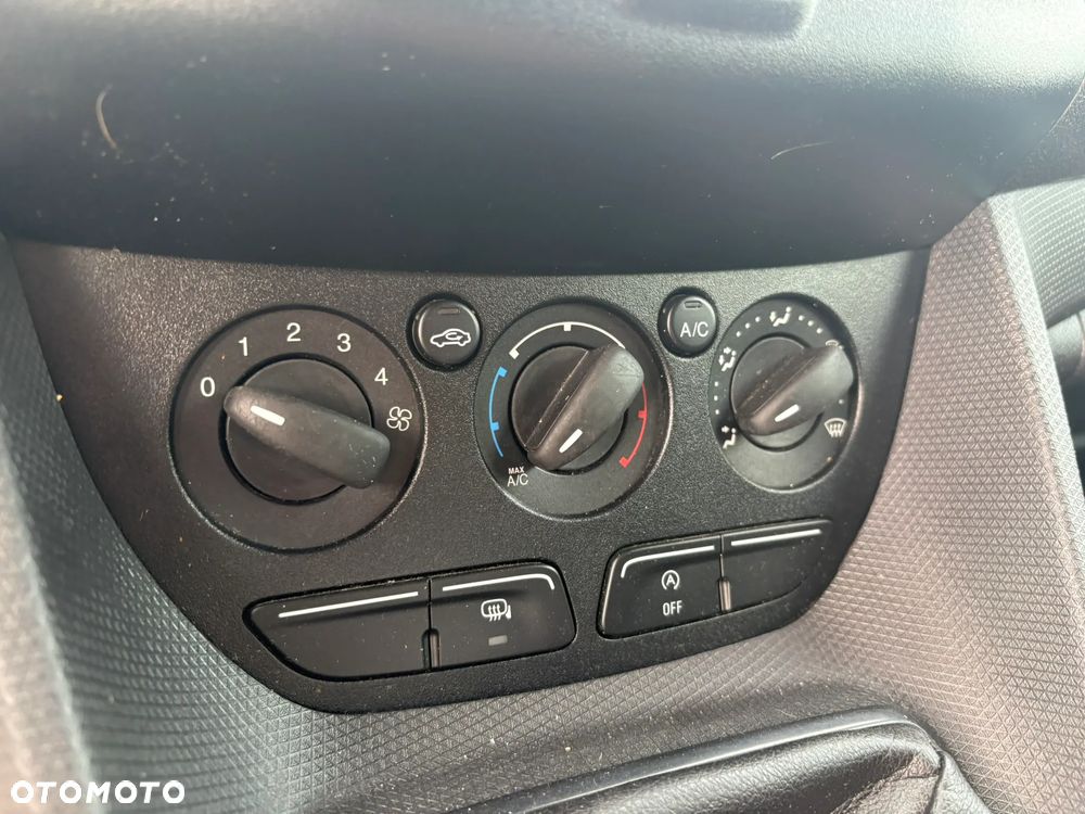 Ford Transit Connect - 15