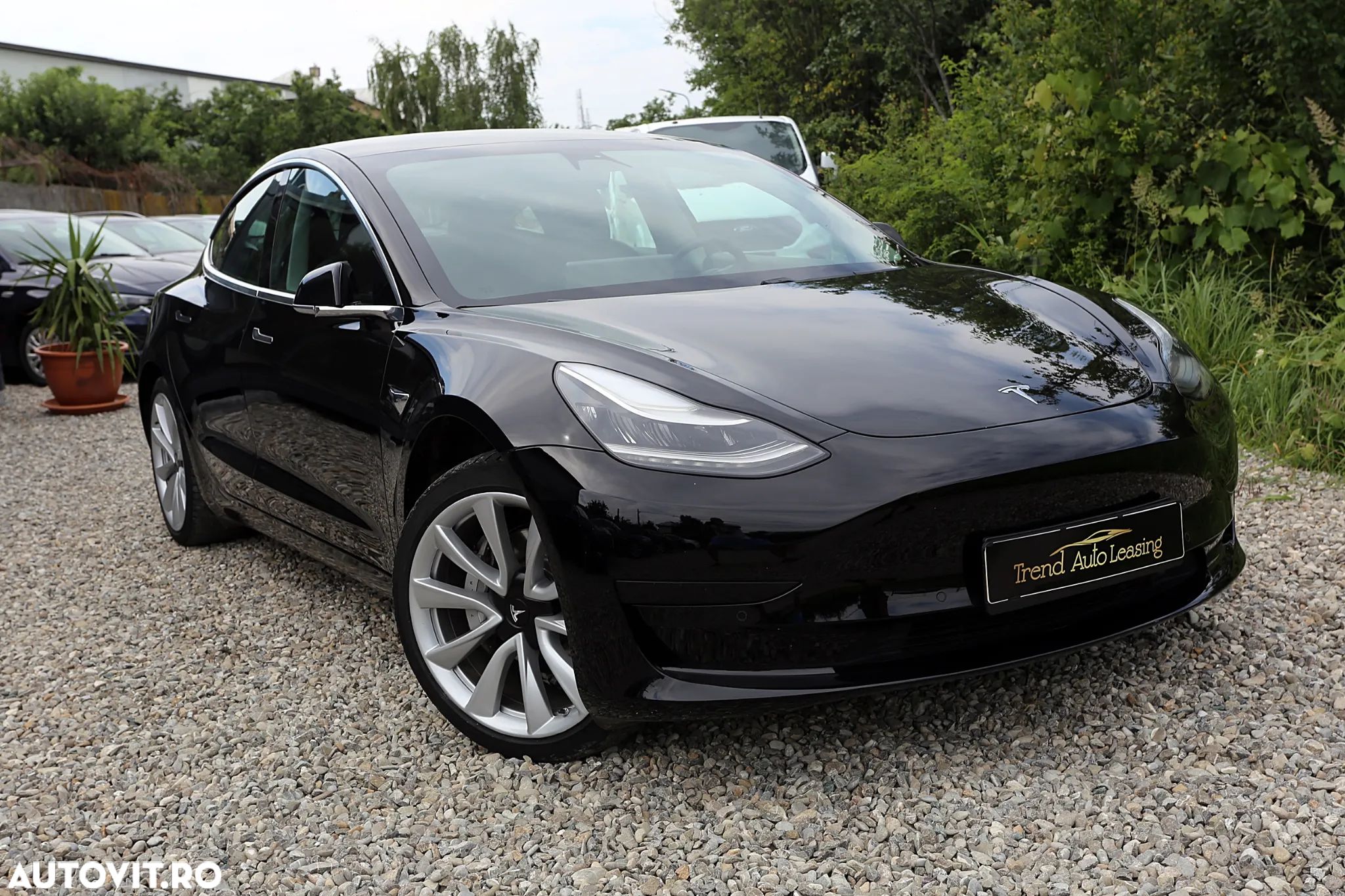 Tesla Model 3 Standard Reichweite Plus Hinterradantrieb - 1
