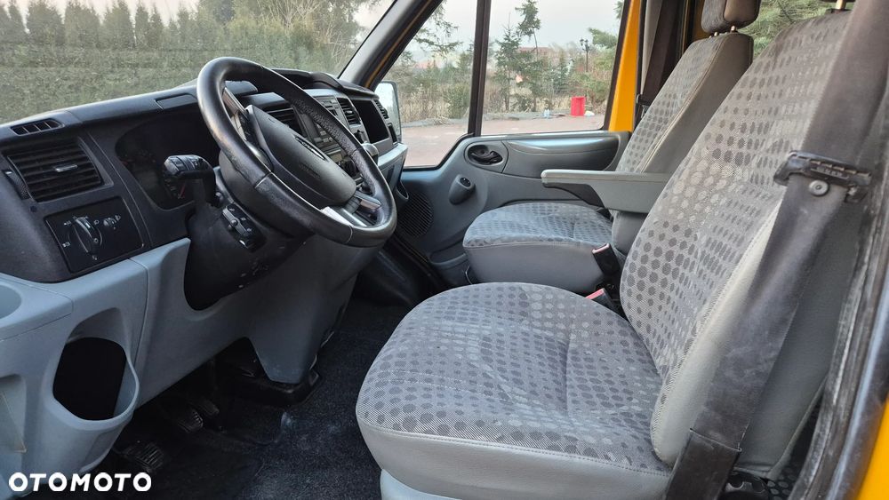 Ford Transit - 24