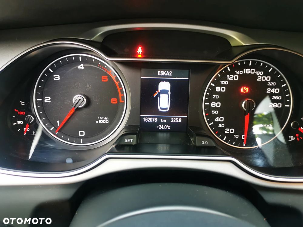 Audi A4 Avant 2.0 TDI DPF clean diesel Attraction - 11