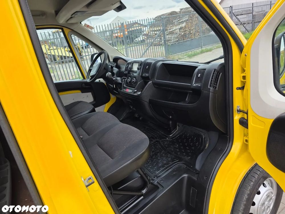 Peugeot Boxer Brygadówka (7-Osobowy) - 10