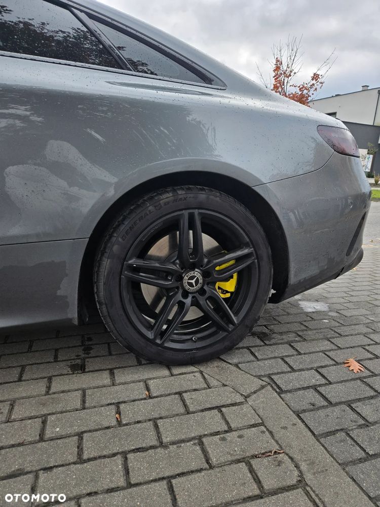 Mercedes-Benz Klasa E 400 4Matic Coupe 9G-TRONIC AMG Line - 5