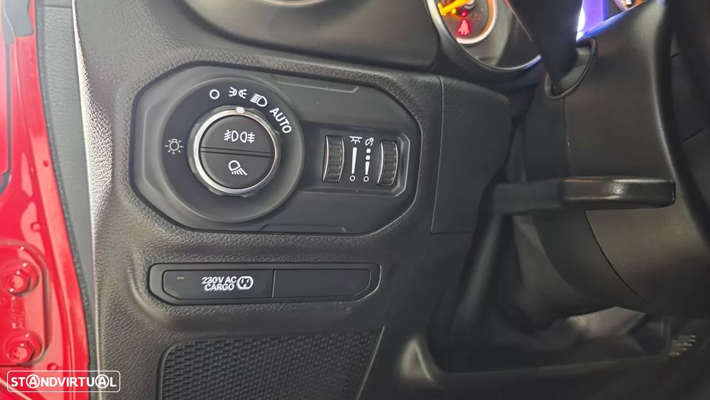 Jeep Gladiator 3.0 CRD Sport AT8 - 31