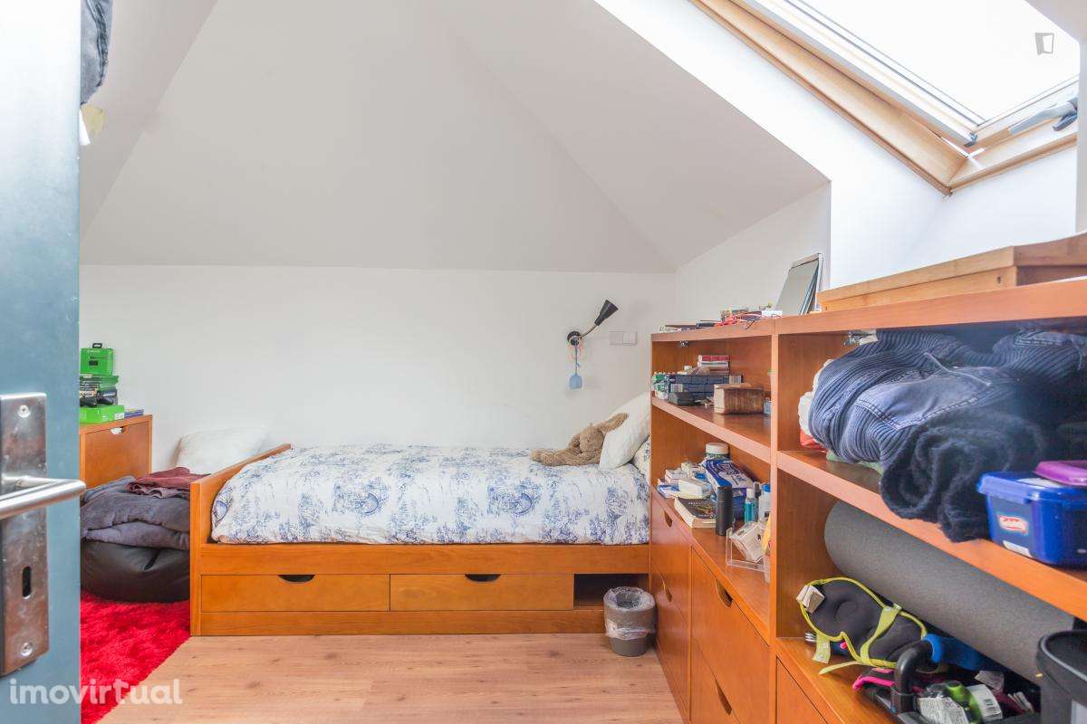 Quarto - localizado em Paranhos Porto - Grande imagem: 5/29