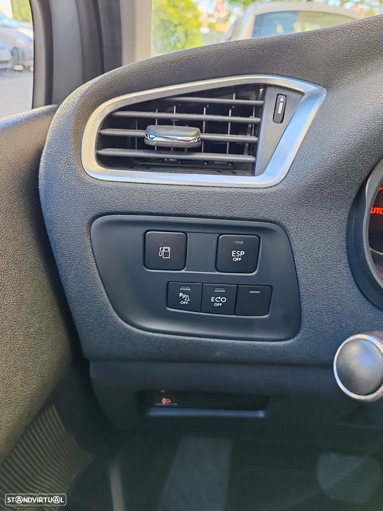 Citroën C4 1.6 e-HDi Seduction CMP6 - 6