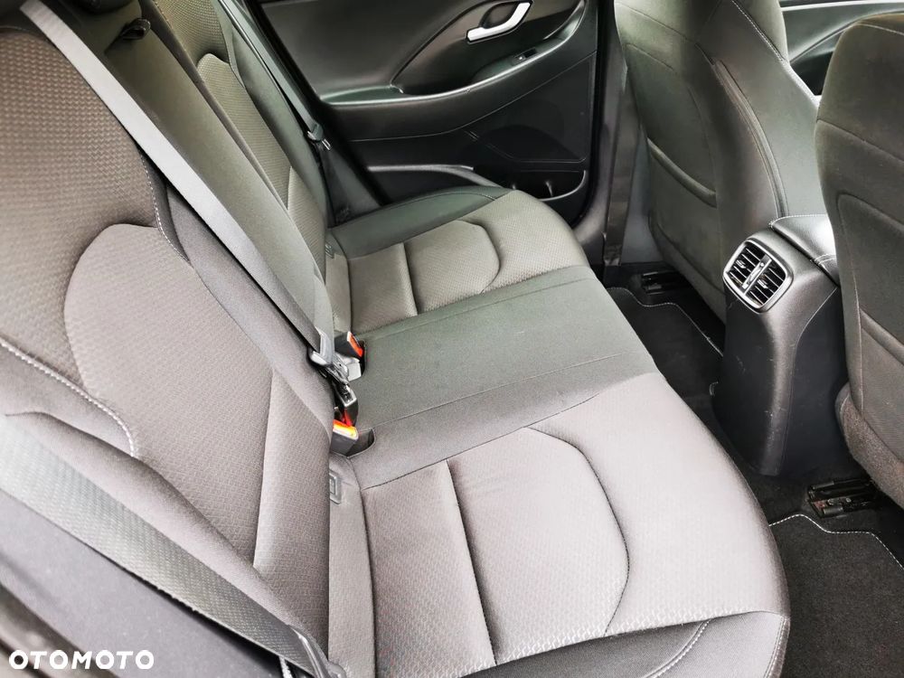 Hyundai i30 1.4 T-GDI Intro Edition - 13