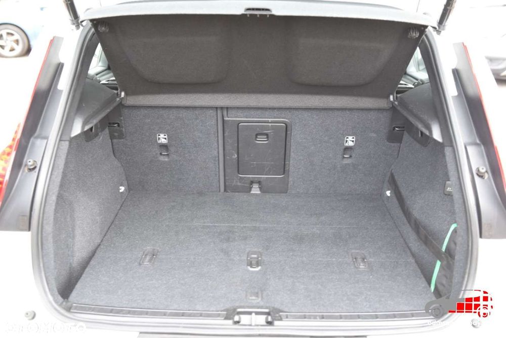 Volvo XC 40 - 19