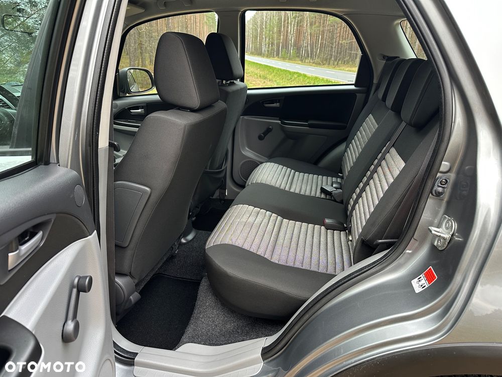 Suzuki SX4 Classic 2.0 DDiS 4x4 Comfort - 17