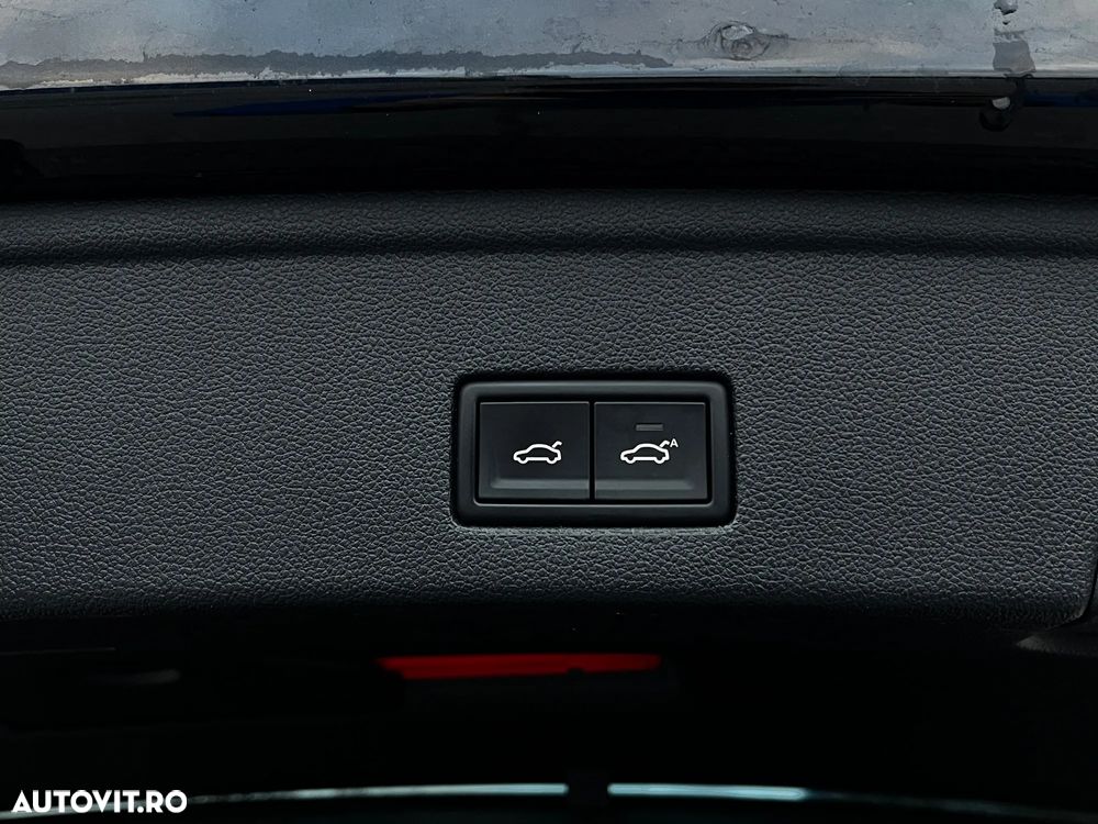 Volkswagen Touareg V6 TDI 4MOTION R-Line - 27