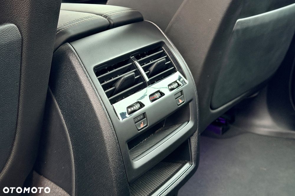 BMW X5 xDrive30d - 29