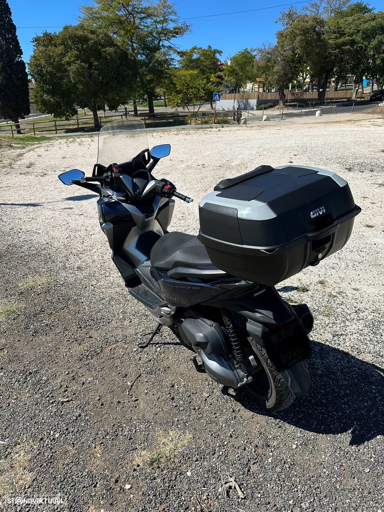 Honda Forza 300 - 4