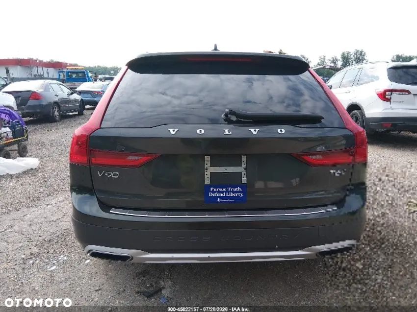 Volvo V90 Cross Country T6 AWD - 11
