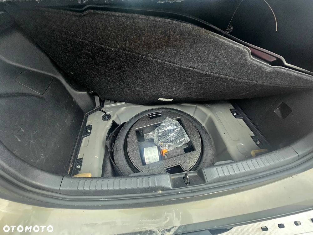Toyota Yaris - 4