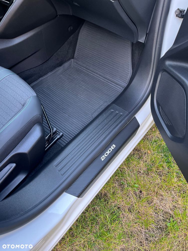 Peugeot 2008 1.2 PureTech Allure Pack S&S - 26