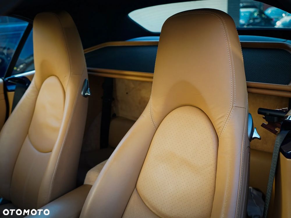 Porsche 911 Carrera Cabrio - 20