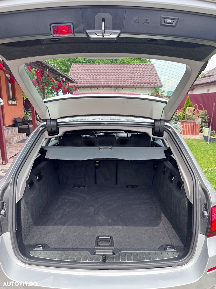 BMW Seria 5 520d Aut. - 10