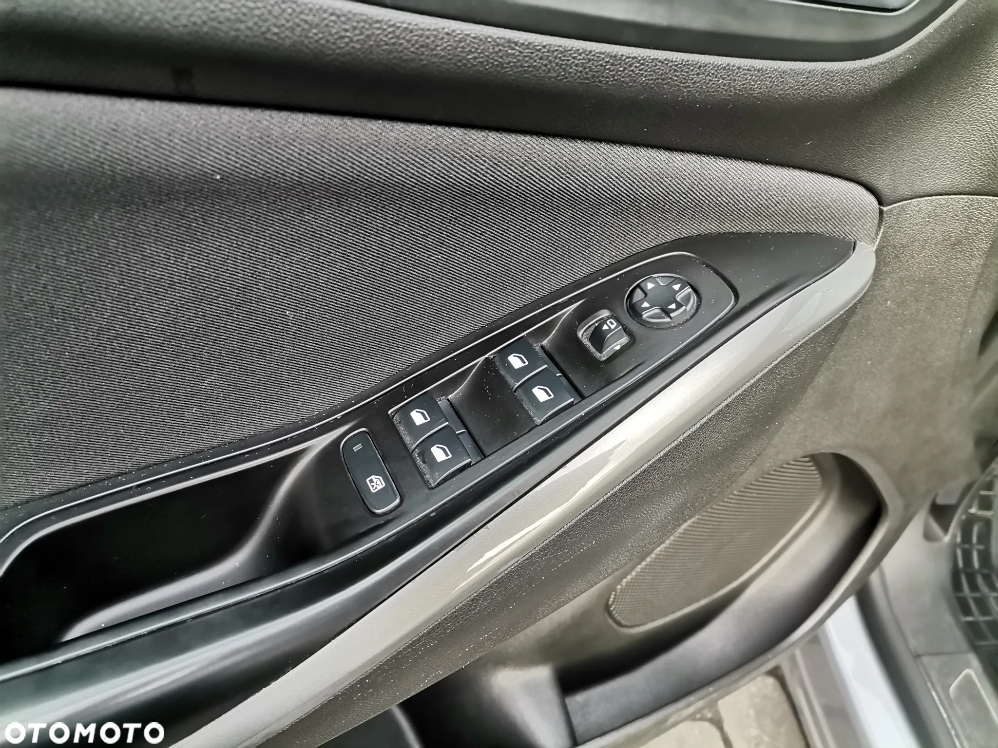 Opel Grandland X 1.2 T GPF Enjoy S&S - 13